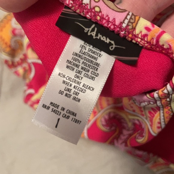 👙GORGEOUS🌈OLD NAVY PAISLEY ONE PIECE SWIMSUIT LG - Picture 5 of 5